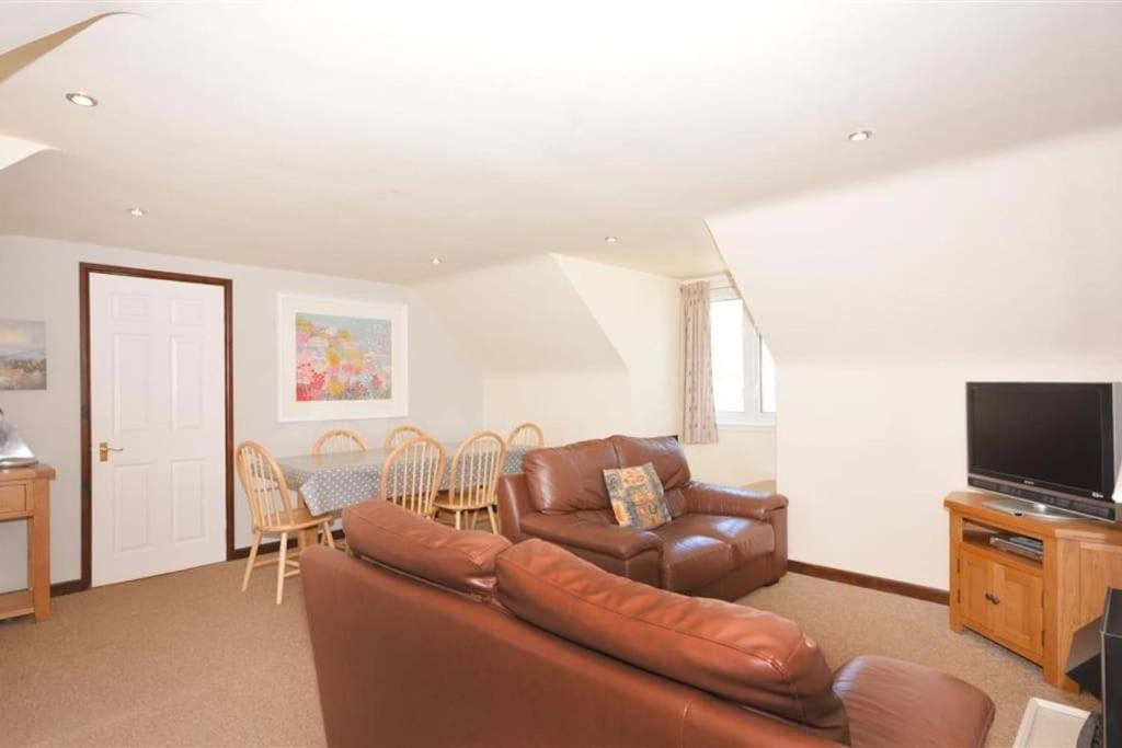 Direct Beach Access! Top Floor Apartment Perranporth Exterior foto