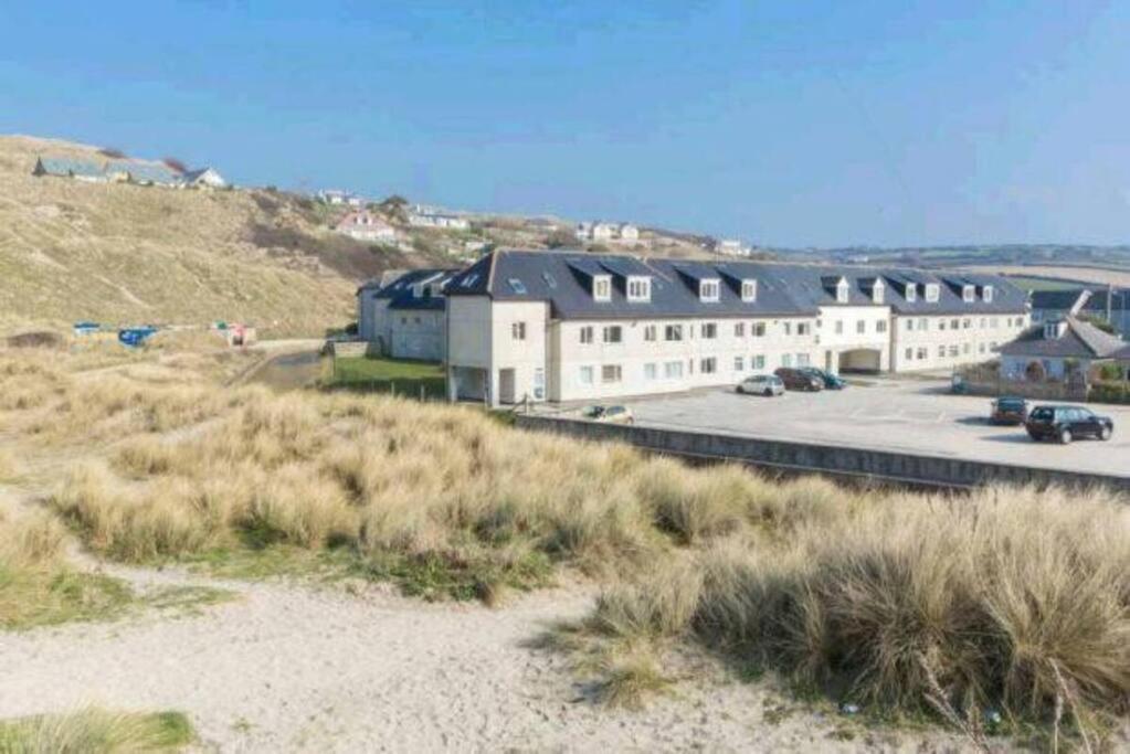Direct Beach Access! Top Floor Apartment Perranporth Exterior foto